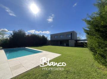 Casa · 195m² · 5 Ambientes · 2 Cocheras · Casa en Alquiler en El Cantón, Escobar, G. B. a. Zona Norte