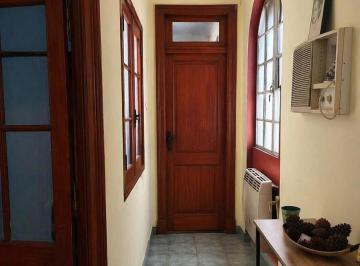 PH · 85m² · 5 Ambientes · PH en Venta 4 Ambientes con Renta en Floresta No Apto Crédito Terraza