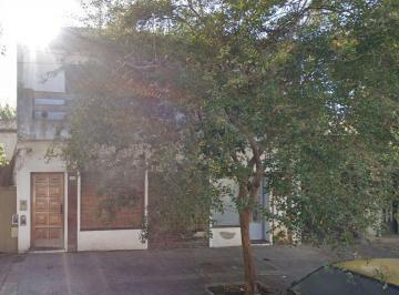 Casa · 308m² · 8 Ambientes · Vivienda Multifamiliar + Local Venta Monte Castro