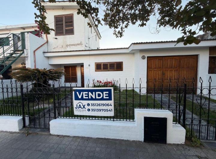 Casa · 162m² · 1 Ambiente · 3 Cocheras