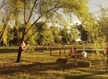 Quinta vacacional de 2 ambientes, Exaltación de la Cruz · Cabaña Para 2 y 4 Personas Piscina