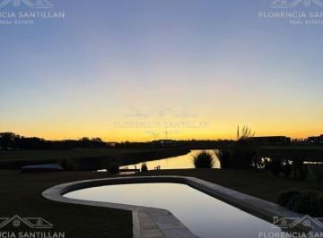 Casa · 328m² · 5 Ambientes · 1 Cochera · Casa en Alquiler en La Providencia Resort & Country Club, Canning, Ezeiza
