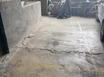 Garage · 11m² · Cochera Cubierta en Monserrat