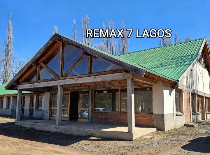 Hotel · 658m²