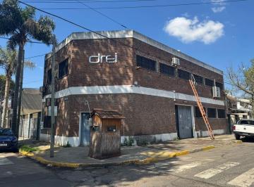 Bodega-Galpón · 337m² · Galpon y Oficinas en Alquiler en Florida, V. Lopez