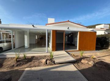 Casa de 9 ambientes, Villa Carlos Paz · Casa en Venta en Barrio Jose Muñoz – Villa Carlos Paz
