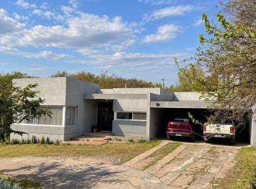 Casa de 7 ambientes, Mendiolaza · Propiedad en Venta en Barrio Cerrado 4 Hojas, Mendiolaza - Impecable con Vista a Las Sierras