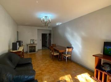 Departamento · 93m² · 4 Ambientes · Departamento Semipiso en Venta de 4 Ambientes Al Frente Muy Luminoso con Balcón