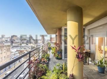 Departamento · 96m² · 4 Ambientes · 1 Cochera · Departamento 4 Ambientes en Venta en San Isidro con Balcón Aterrazado y Cochera