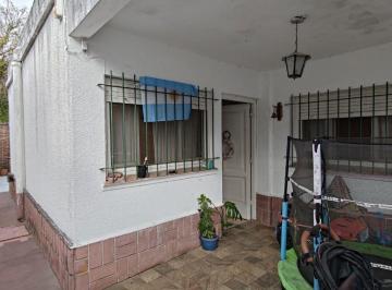 PH de 3 ambientes, San Isidro · PH de 3 Amb con Patio. Barrio Carreras. San Isidro.