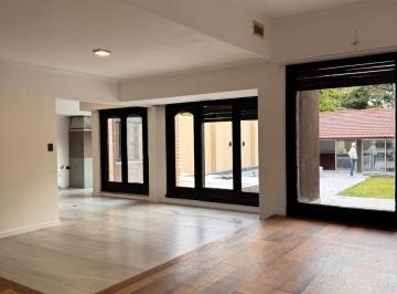 Casa · 250m² · 4 Ambientes · 2 Cocheras · Casa 4 Ambientes con Garage y Piscina