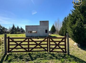Casa de 1 ambiente, San Andrés de Giles · Oportunidad en Cucullú, San Andrés de Giles: Terreno en Esquina de 2.008 m² con Avance de Obra