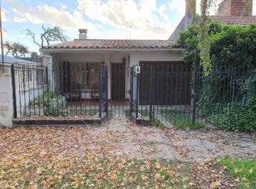 Casa · 226m² · 5 Ambientes · 1 Cochera · Casa Venta Santa Rosa de Calamuchita B° Gomez 3 Dorm. 2 Baños 3 Cuadras Rio 4 Cuadras Centro V