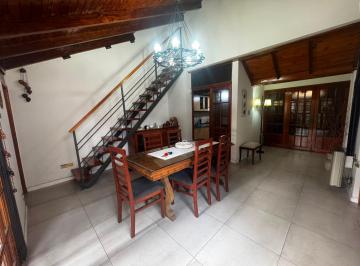 Casa · 152m² · 5 Ambientes · Casa en Venta Las Heras