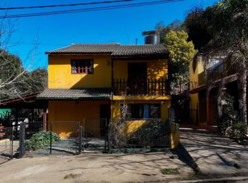 Casa · 245m² · 5 Ambientes · 4 Cocheras · Casa Venta con 4 Departamentos Santa Rosa de Calamuchita Barrio El Balcon Vistas Faldeo Sierras Chic