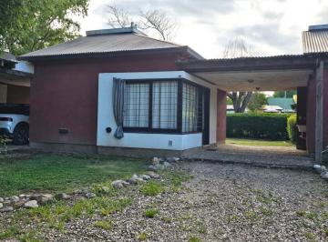 Quinta vacacional · 45m² · 2 Ambientes · 1 Cochera · Cabaña Venta Los Reartes 50 m del Rio Lugar Exclusivo Buenas Vistas Todos Los Servicios. Totalm