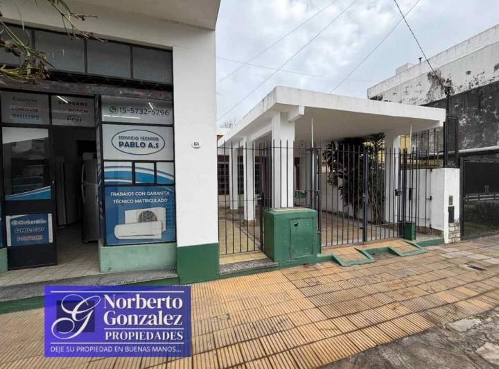 Casa · 180m² · 4 Ambientes · 1 Cochera