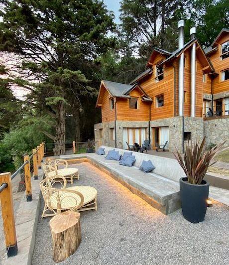 Hotel · 410m² · 16 Ambientes · 5 Cocheras