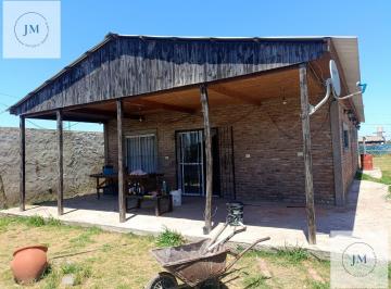 Casa · 132m² · 4 Ambientes · 3 Cocheras · Casa en Mariano Acosta