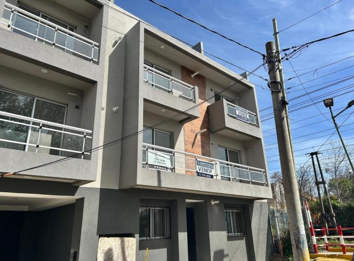 Departamento · 43m² · 2 Ambientes · 1 Cochera