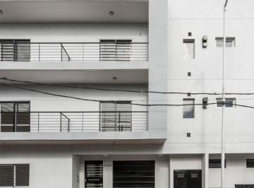 Departamento en P. B. 2 Ambientes a Estrenar con Cochera, en Excelente y Ubicación - 1 · Departamento en P. B. 2 Ambientes a Estrenar con Cochera, en Excelente y Ubicación