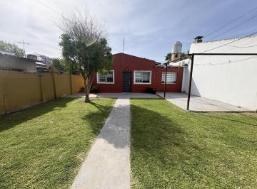 Casa · 75m² · 4 Ambientes · 1 Cochera · Oportunindad Casa a La Venta de 4 Amb en San Antonio de Padua - Merlo