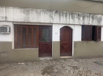 Casa · 62m² · 4 Ambientes · San Lorenzo 3530 - Casa a Reciclar Posibilidad de Entrega y Financiacion