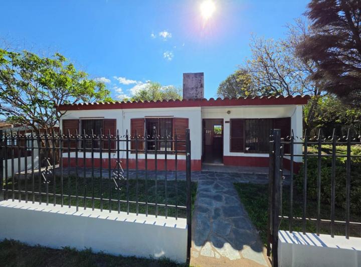 Casa · 233m² · 6 Ambientes · 1 Cochera