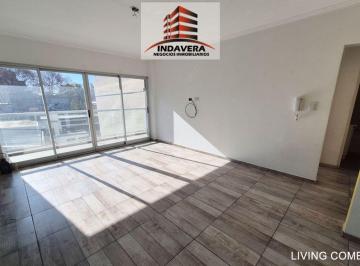 Departamento de 2 ambientes, Tres de Febrero · Excelente 2 Amb con Cochera Descubierta - 45 m² Totales. Caseros Centro
