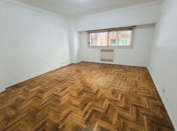 Departamento de 2 ambientes, Caballito · Alquiler Departamento 2 Amb en Caballito C/ Patio. Descuento C/ Seguro. Rec Pintado.