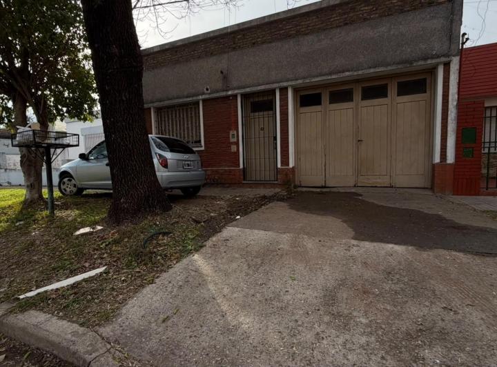 Casa · 108m² · 4 Ambientes · 1 Cochera