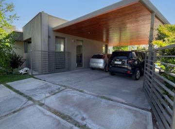 Casa de 5 ambientes, Rodeo de la Cruz · Se Vende Casa en Bº Las Cortaderas 2 con Piscina, Guaymallen, Mendoza