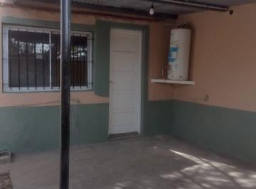 Casa de 3 ambientes, Almirante Brown · Casa en Alquiler
