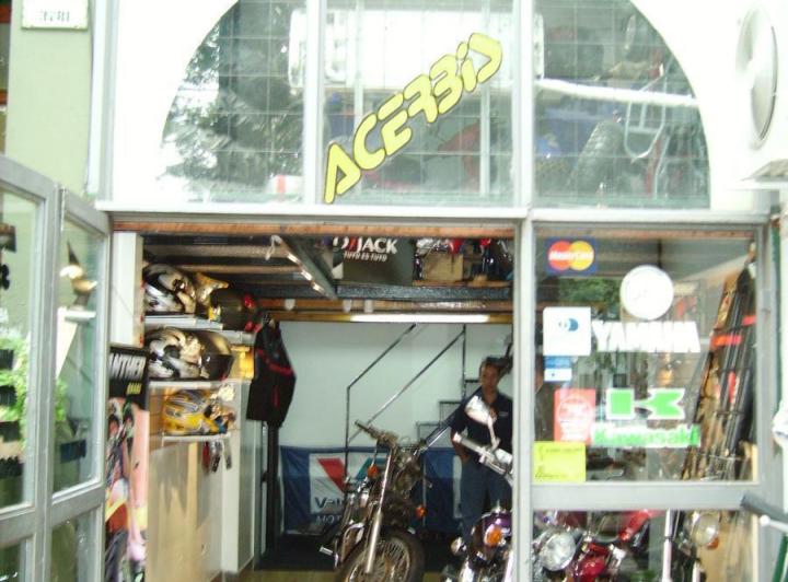 Local en alquiler en Olivos · 1 ambiente