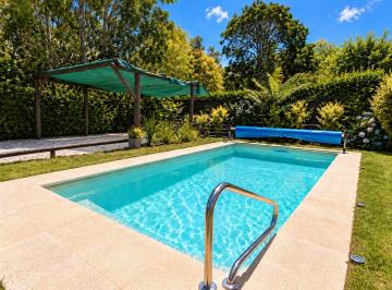 Casa de 6 ambientes, Uruguay · Excelente Ubicación, Piscina Climatizada Punta del Este