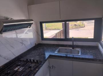 Casa · 180m² · 4 Ambientes · 1 Cochera · Casa Venta en Barrio Norte 1 2 Dorm. 1 Baño Pileta
