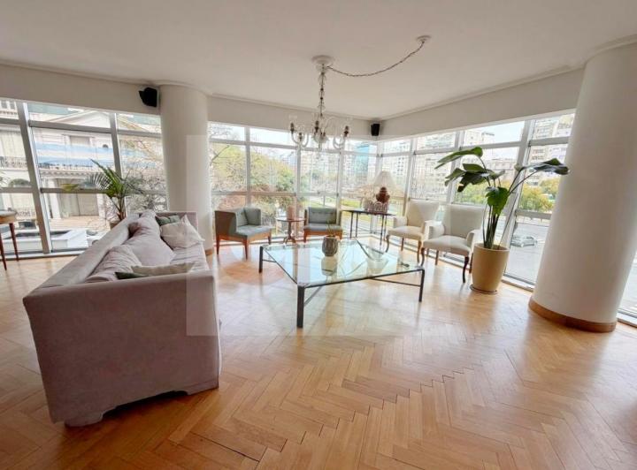 Departamento · 250m² · 4 Ambientes · 2 Cocheras