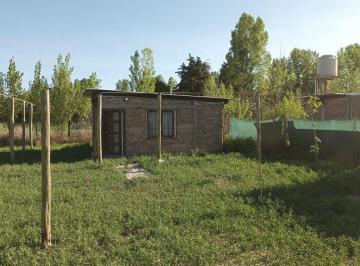 Casa · 36m² · 2 Ambientes · 1 Cochera · Hermoso Terreno con Casa Pequeña