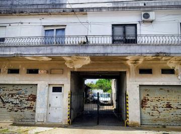 Bodega-Galpón · 420m² · Venta en Block, Locales, Galpón, Garaje y Vivienda