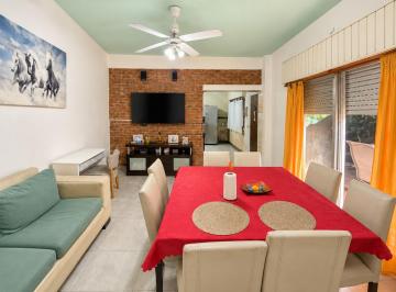 PH · 58m² · 3 Ambientes · 2 Cocheras · PH en Venta 3 Amb C/ Patio y Garage Acepta Permuta