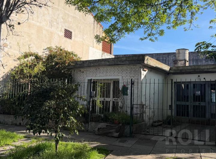 Casa · 104m² · 4 Ambientes · 1 Cochera