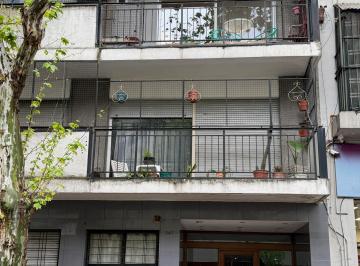 Edificio · Excelente Departamento Sobre Pulmón de Manzana