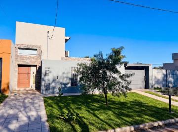 Casa · 336m² · 2 Dormitorios · Casa en Venta en Los Toldos