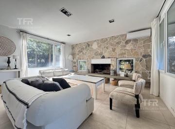 Casa · 240m² · 6 Ambientes · Venta en Residencial II Costa Esmeralda Cercanía a La Playa