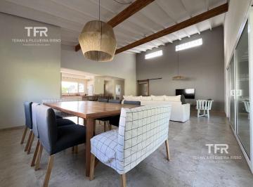 Casa · 193m² · 5 Ambientes · Venta en Ecuestre de Costa Esmeralda - Frente a La Cancha de Polo