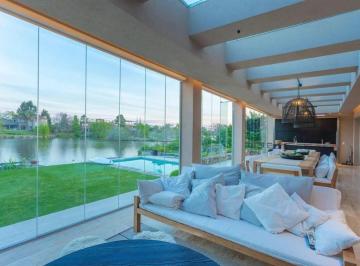 Casa · 499m² · 7 Ambientes · 2 Cocheras · Casa en Venta en Los Castores, Nordelta, Tigre