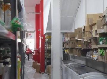 Local comercial · 220m² · 4 Cocheras · Local en Venta en Rincón de Milberg, Tigre, G. B. a. Zona Norte