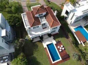 Casa · 500m² · 5 Ambientes · 4 Cocheras · Casa en Alquiler Amoblada en Los Castores, Nordelta, Tigre