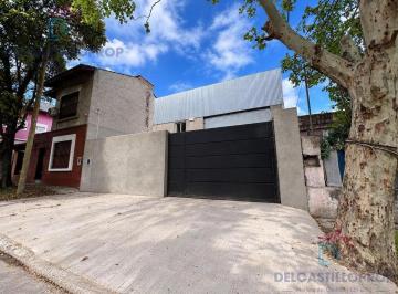 Bodega-Galpón · 200m² · Galpon en Alquiler o Venta