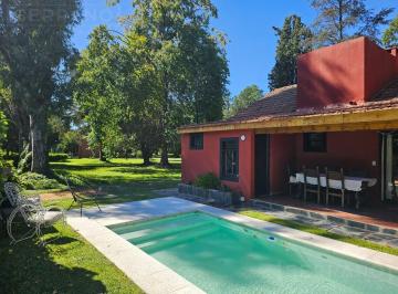 Casa · 82m² · 3 Ambientes · 2 Cocheras · Venta, Casa 3 Amb, 2 Baños, Pileta, Vista Al Golf, Country El Jaguel, Fatima, Pilar. Apta Crédito